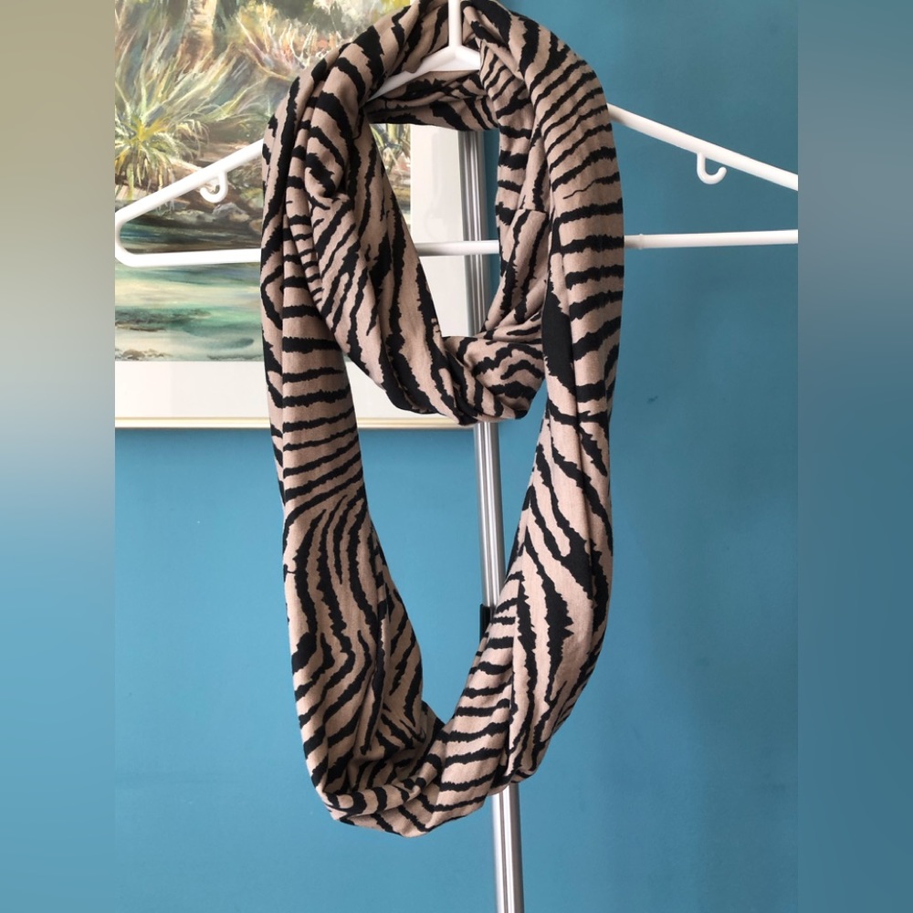Infinity scarf